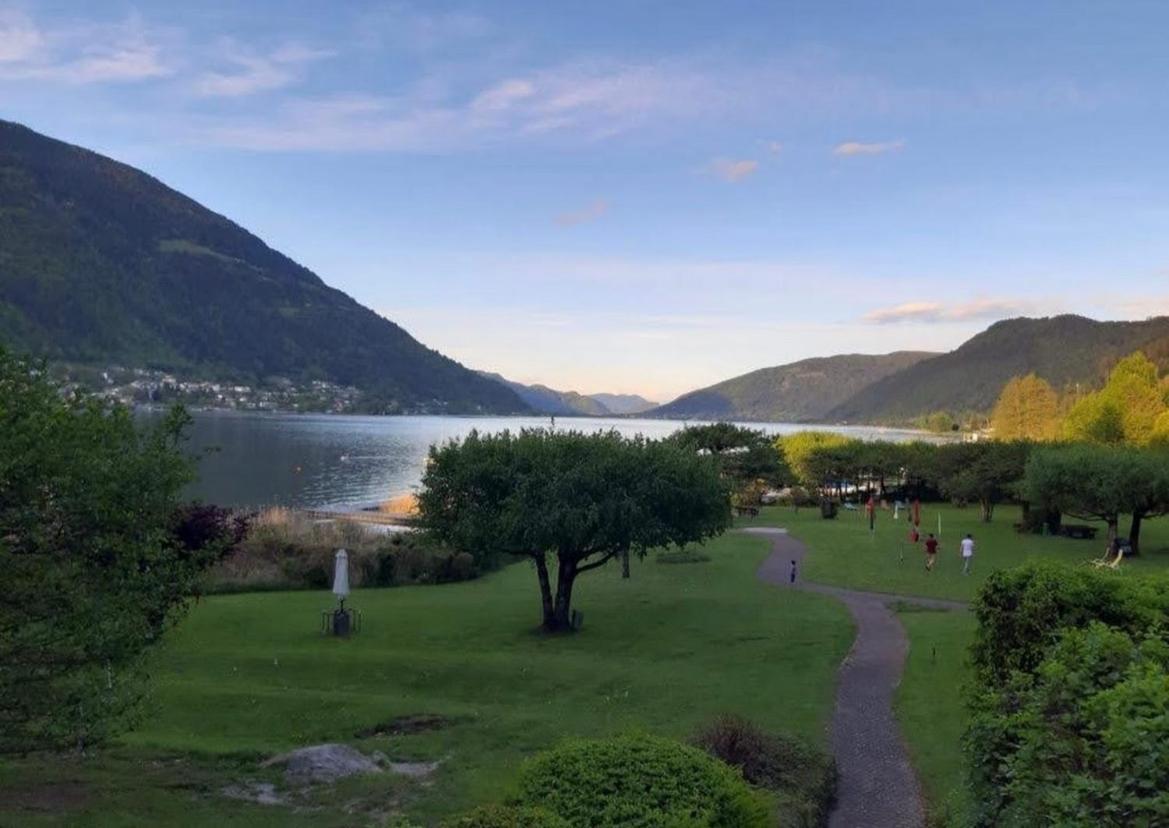Apartment Am Ossiachersee Mit Eigenem Seezugang Landskron Exterior foto